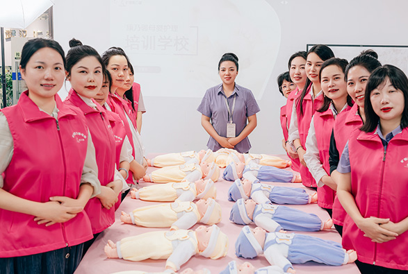 月嫂母婴护理：贴心的天使，守护的新生